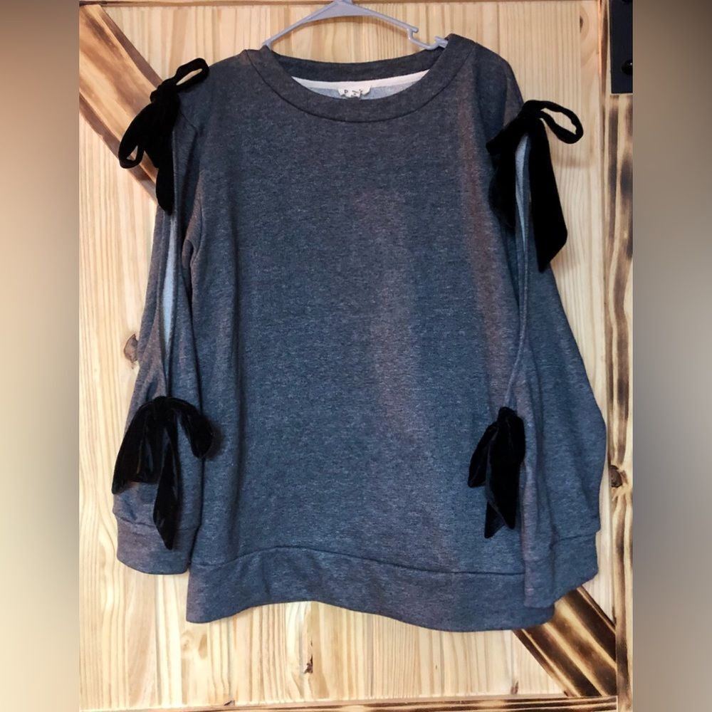 POL Oversized Embroidered Bow Sweater Gray S